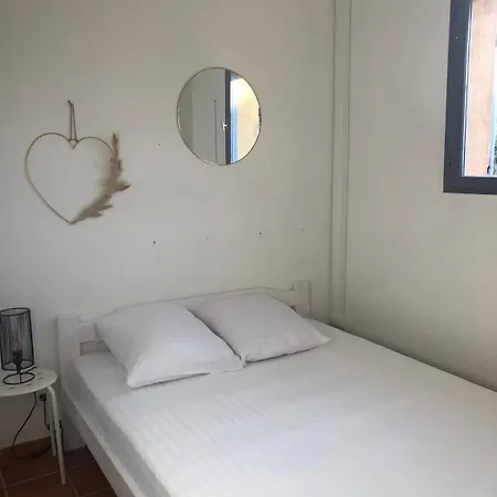 Nyaraló Mazet Avec Piscine Collective Le Lavandou
